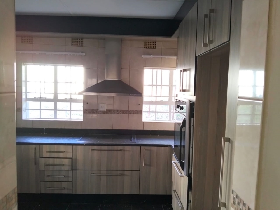 To Let 5 Bedroom Property for Rent in Fort Gale Eastern Cape